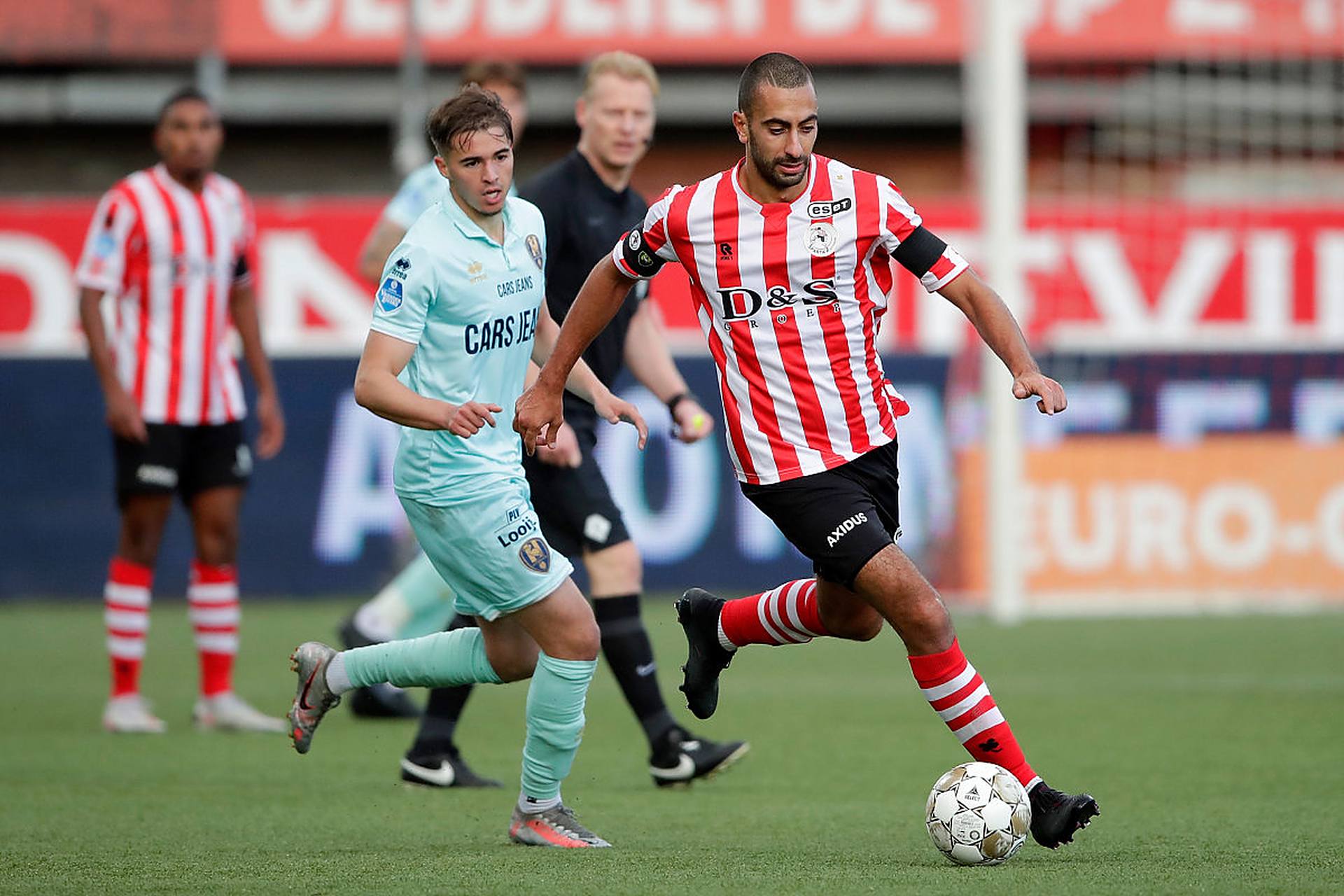 对这一赛事 对这一赛事